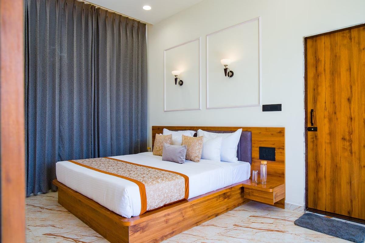 Alaya Stays Parvam Retreat  2 BHK x Solis Nature