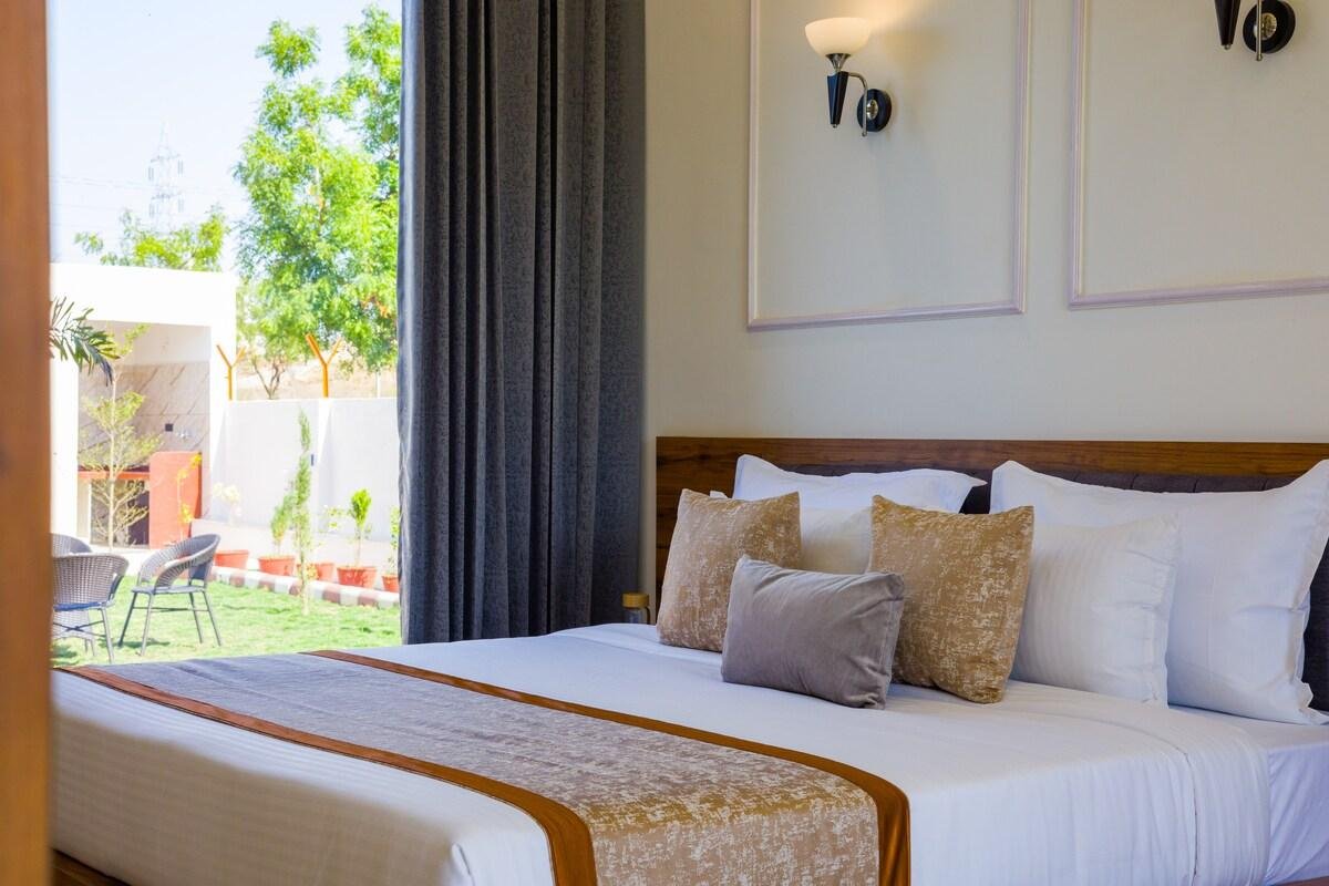 Alaya Stays Parvam Retreat  2 BHK x Solis Nature