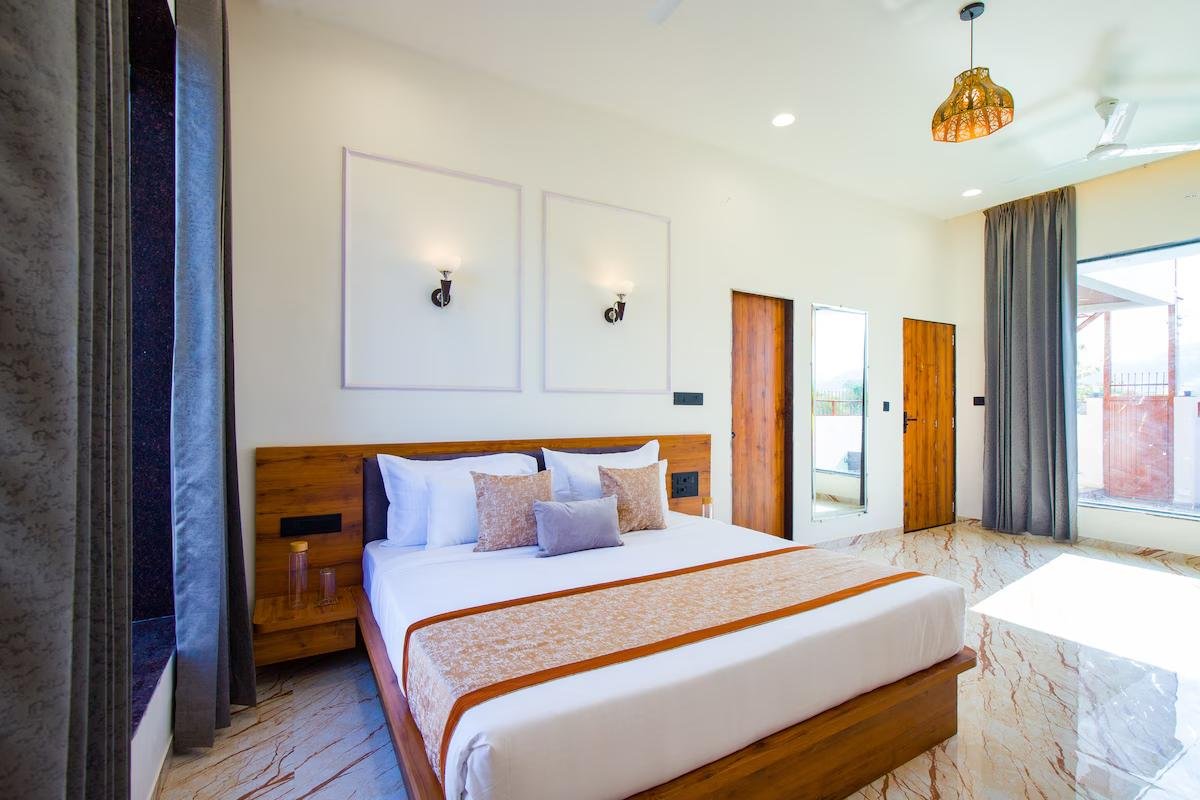 Alaya Stays Parvam Retreat  2 BHK x Solis Nature