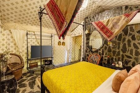 ELIVAAS Zephyr Imperial Tent  Mussoorie x Solis Nature