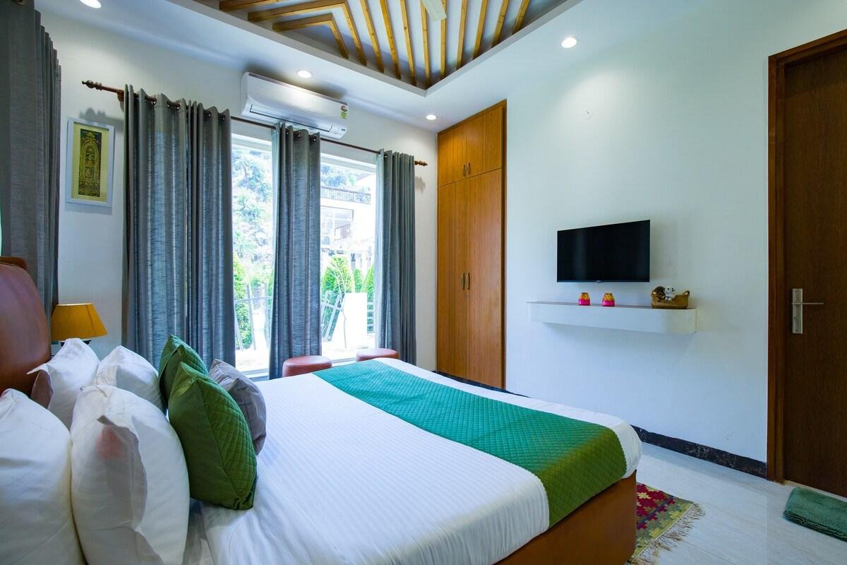 ELIVAAS Serenita Abode      3BHK x Solis Nature