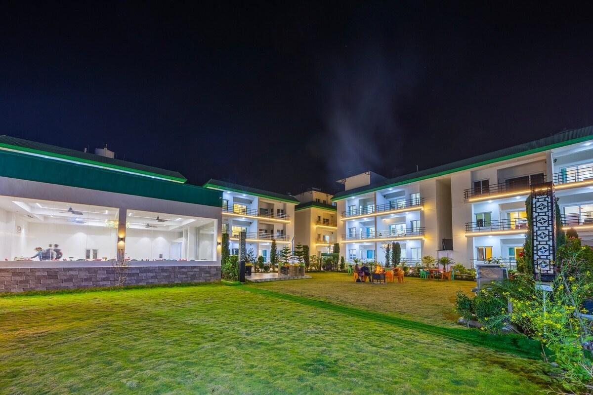 Alaya Stays Kingdom Heartz 1bhk      Bhimtal x Solis Nature