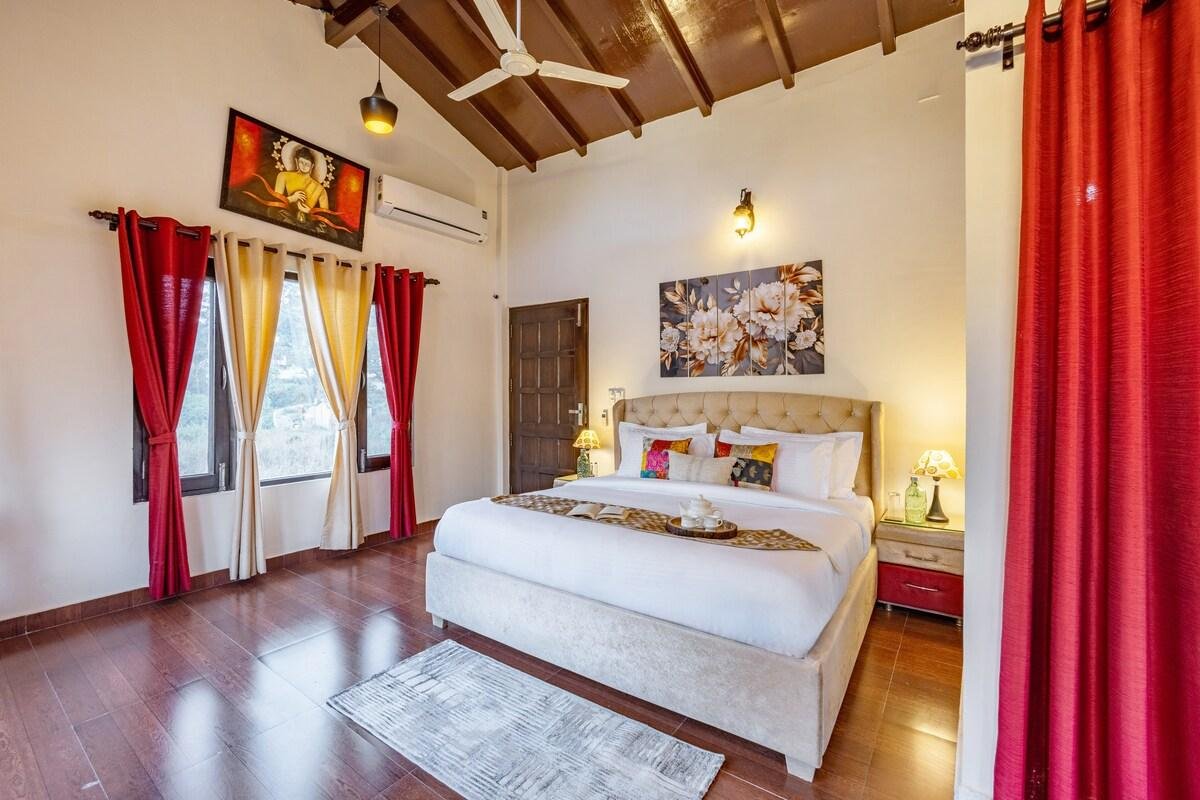 Alaya Stays Cozy Nest  2 BHK x Solis Nature
