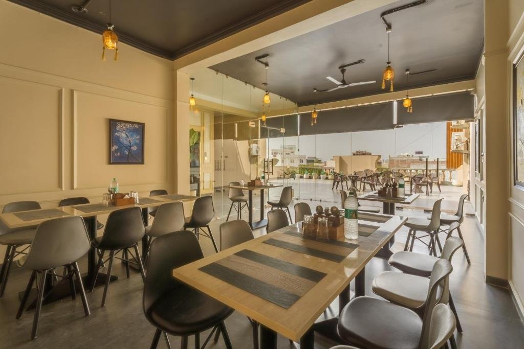 Tripli Hotels Vaidik Palace x Solis Nature