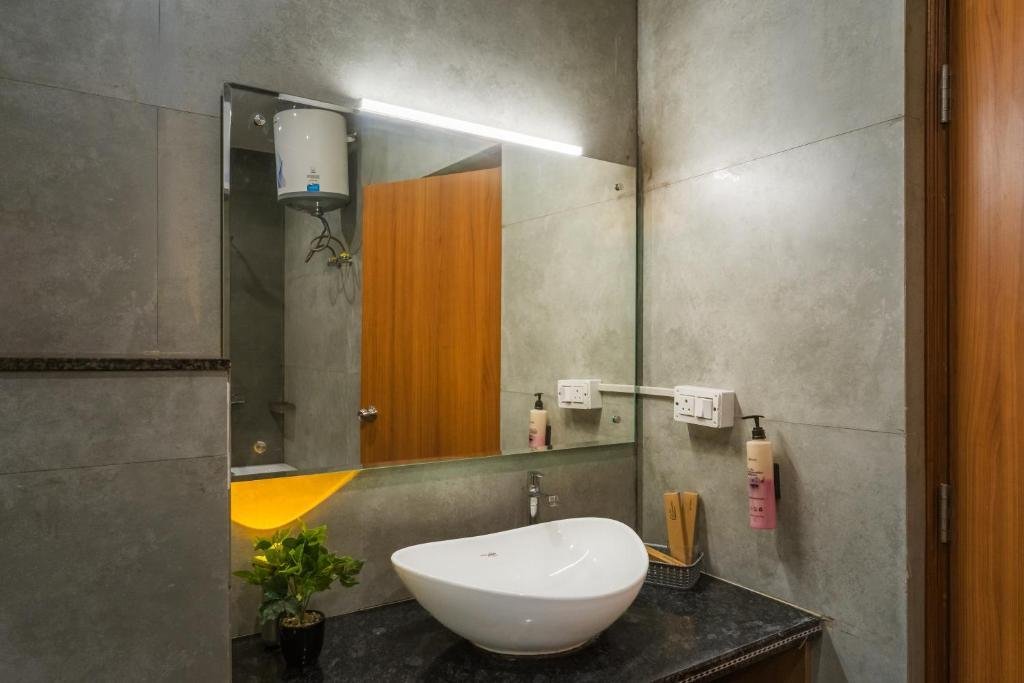 Tripli Hotels Vaidik Palace x Solis Nature