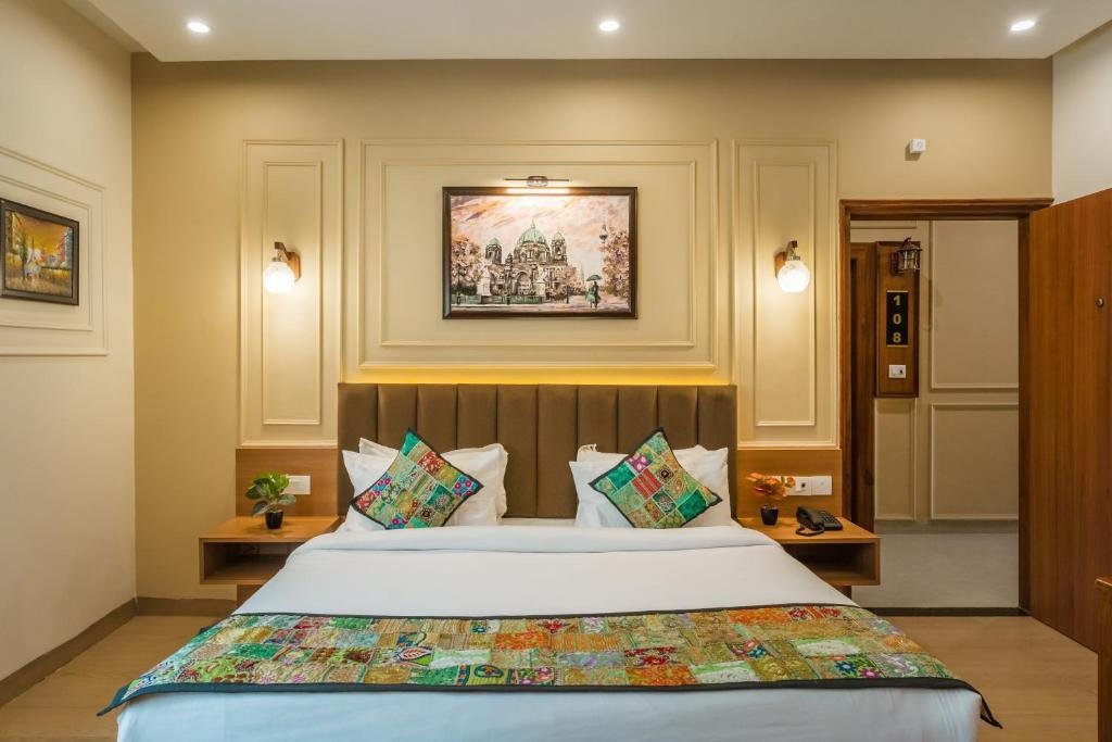 Tripli Hotels Vaidik Palace x Solis Nature