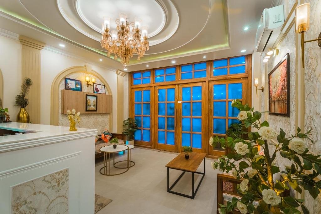 Tripli Hotels Vaidik Palace x Solis Nature