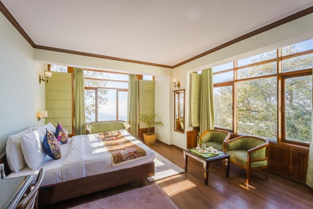 Tripli Hotels Le Royale, Shimla x Solis Nature
