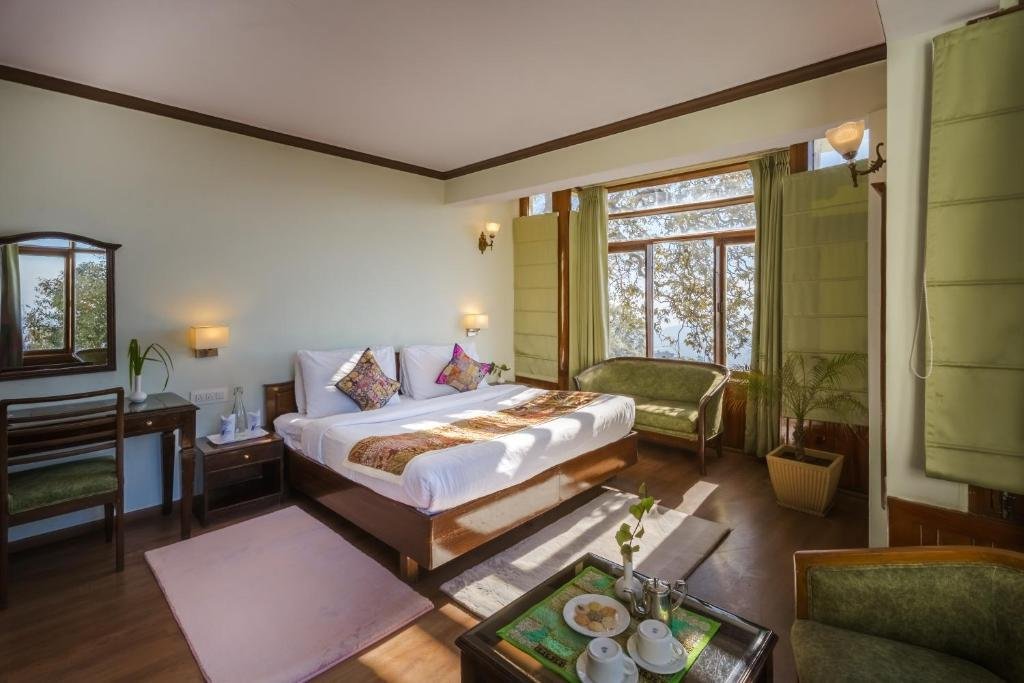Tripli Hotels Le Royale, Shimla x Solis Nature