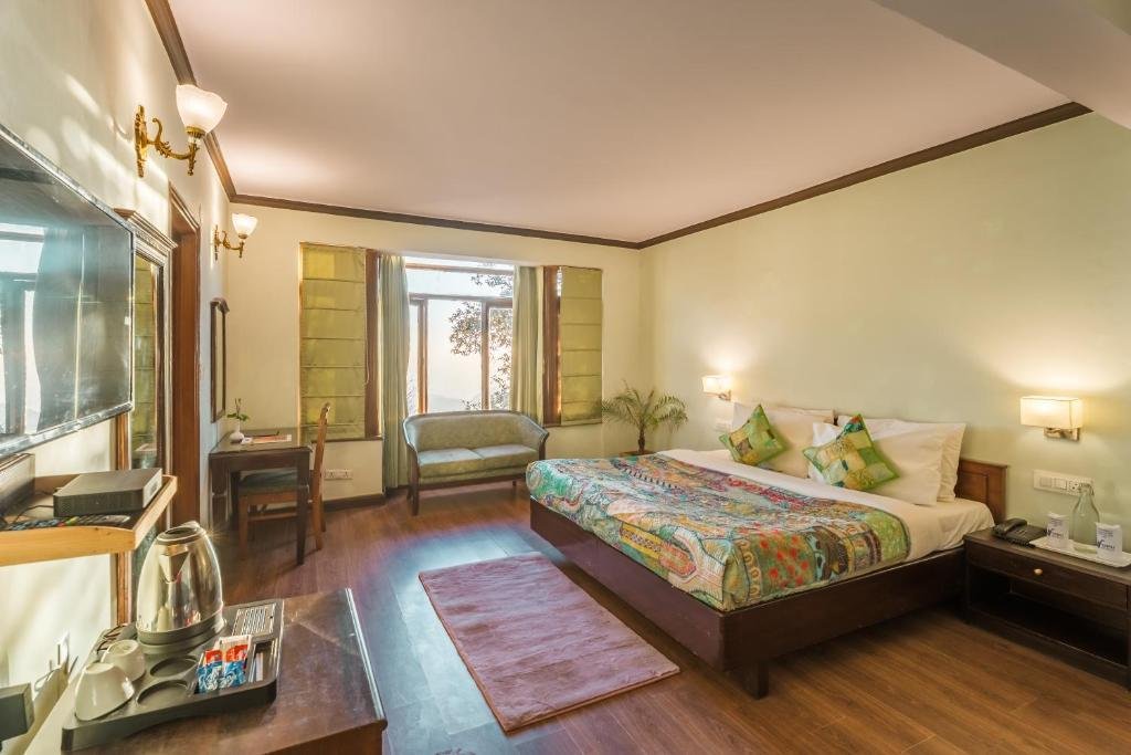 Tripli Hotels Le Royale, Shimla x Solis Nature