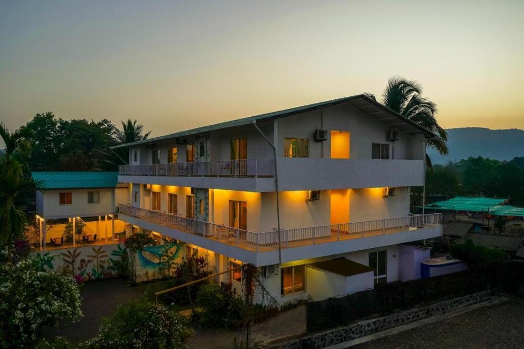goSTOPS Alibaug x Solis Nature