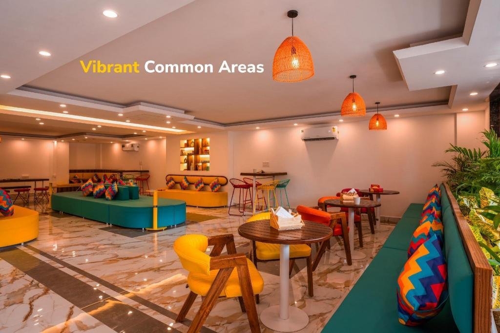 goSTOPS Gurugram, Baani Square PLUS - Private Rooms x Solis Nature