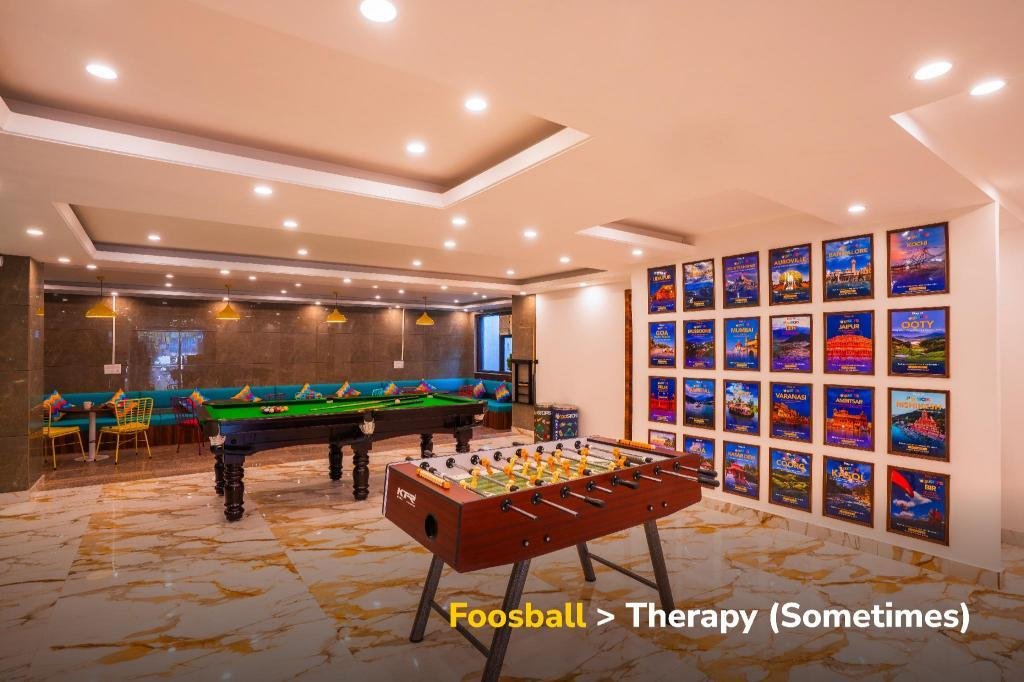 goSTOPS Gurugram, Baani Square PLUS - Private Rooms x Solis Nature