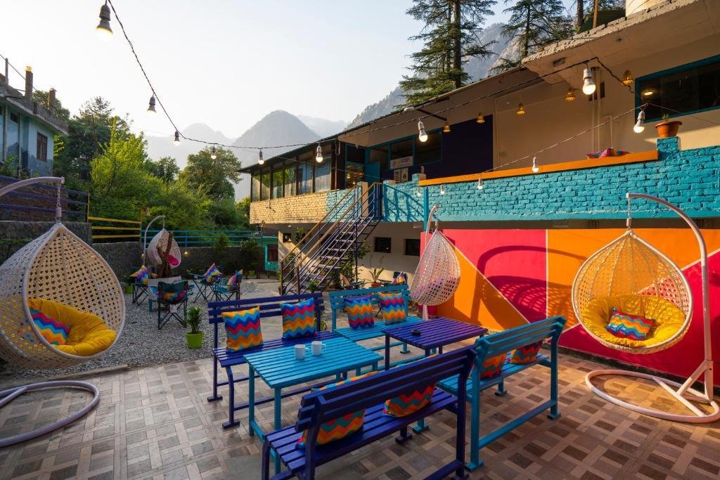 goSTOPS     Kasol old bridge x Solis Nature