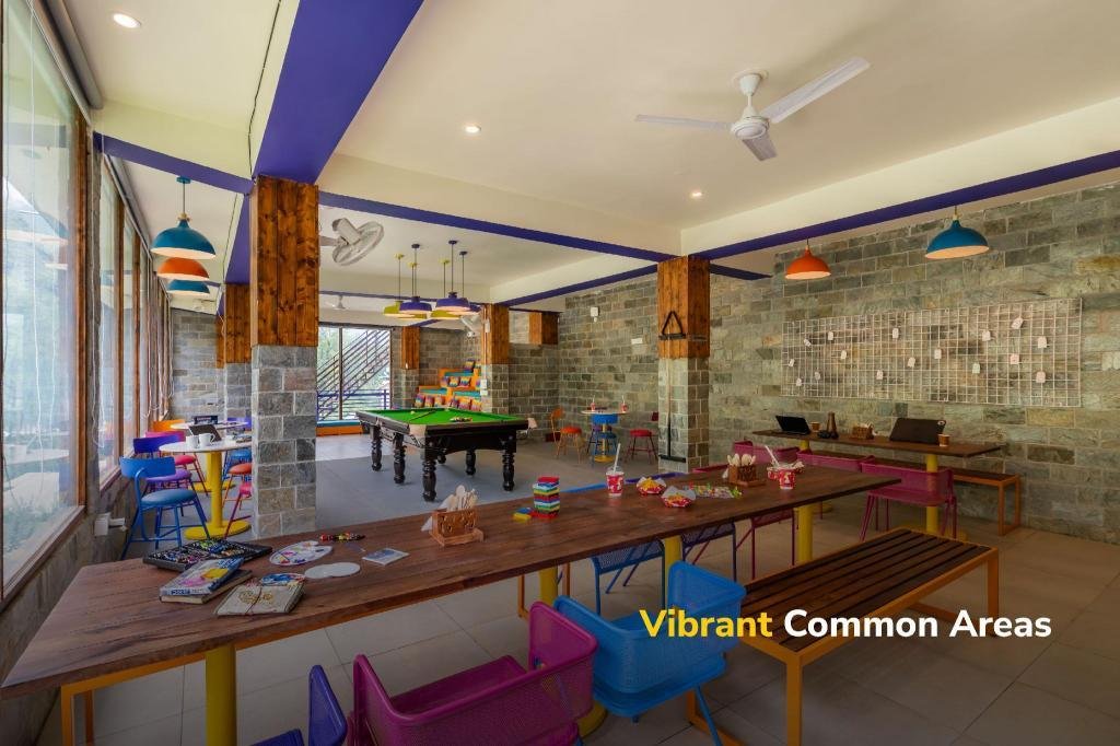 goSTOPS Kasol PLUS, Manikaran Road - Private Rooms & D x Solis Nature
