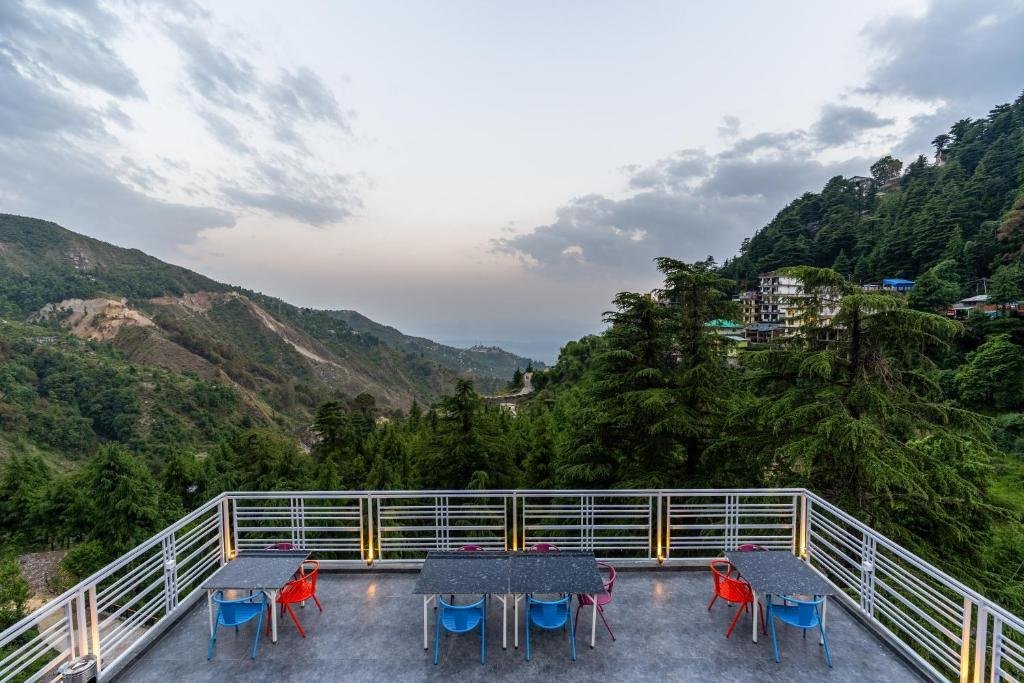 goSTOPS Mcleodganj , Bhagsu x Solis Nature