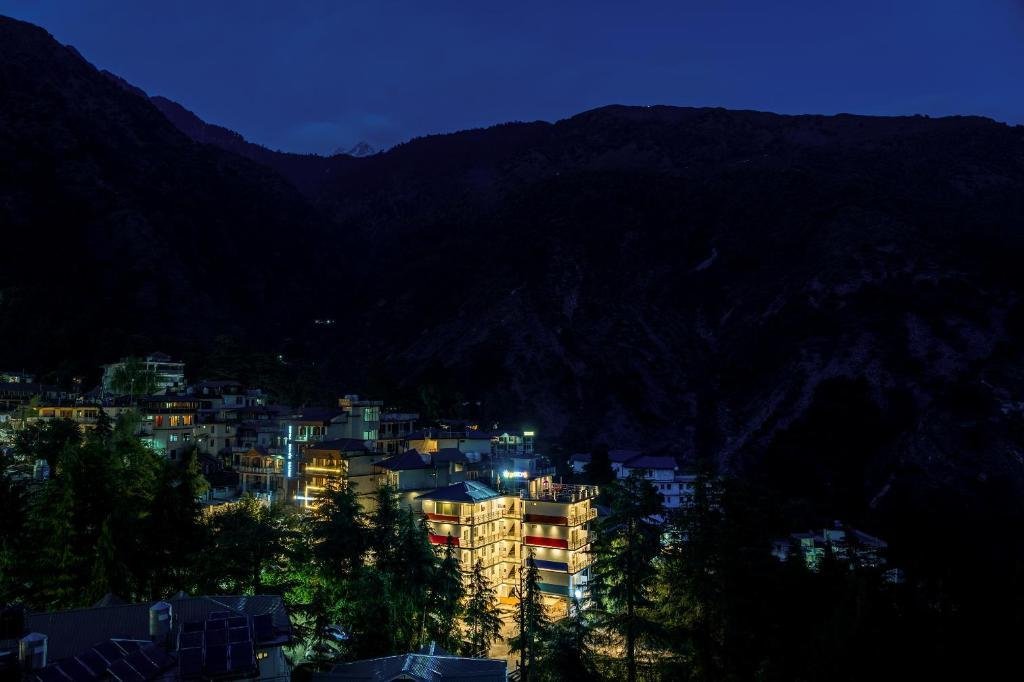 goSTOPS Mcleodganj , Bhagsu x Solis Nature