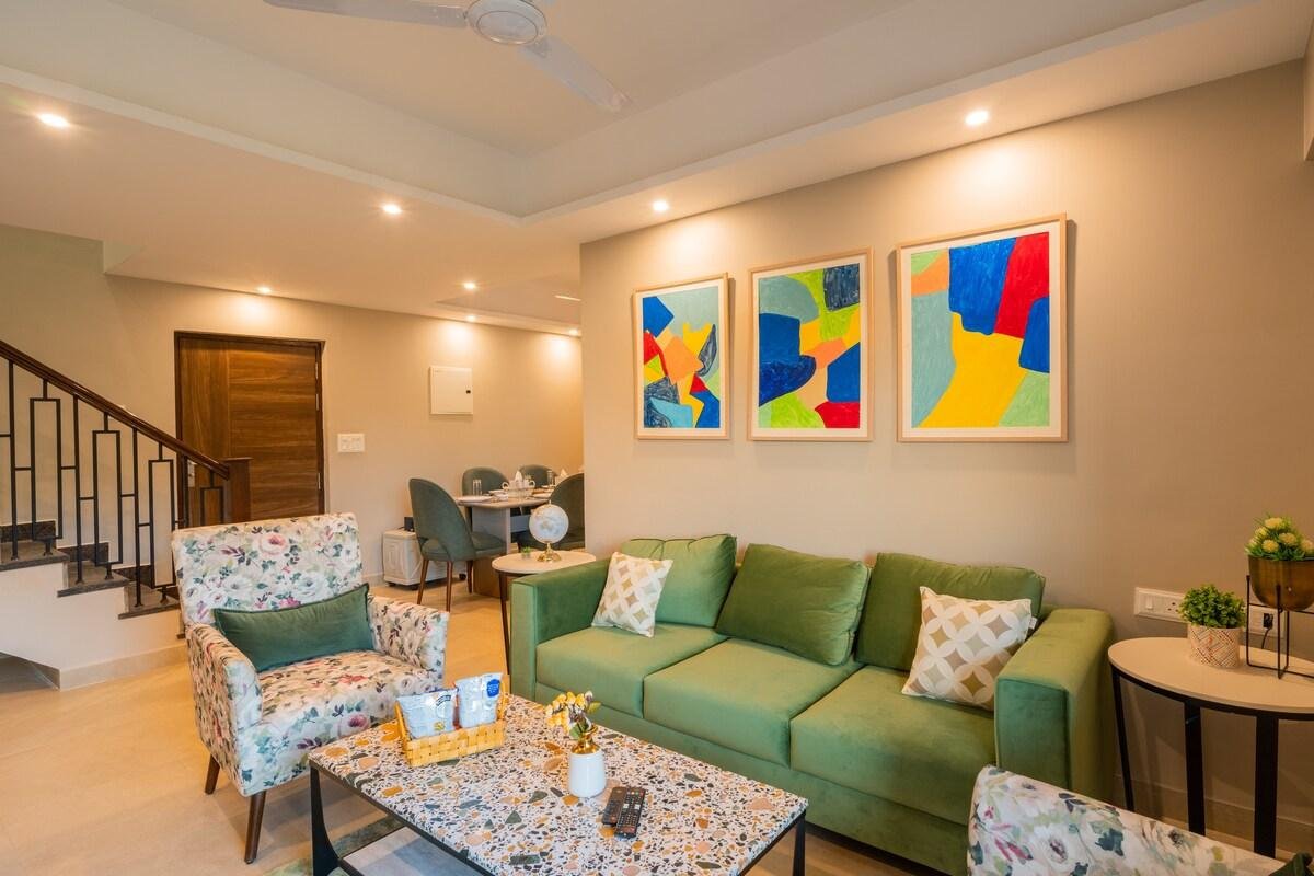 Alaya Stays Veera Marina Penthouse   3bhk x Solis Nature
