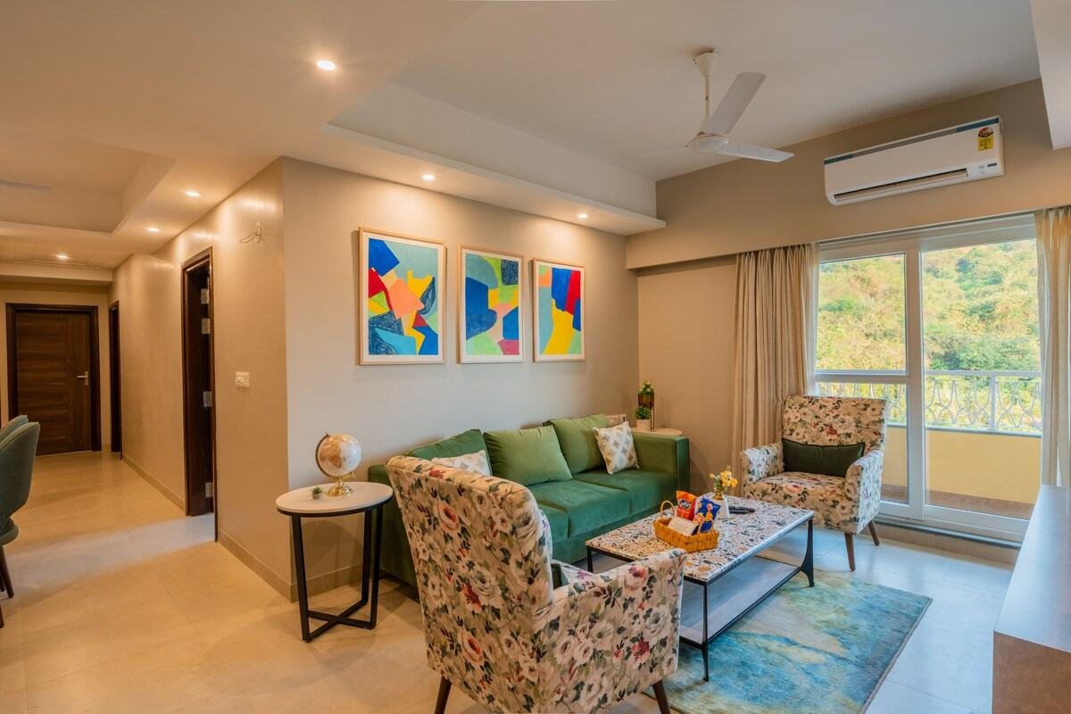 Alaya Stays Veera Marina Penthouse   3bhk x Solis Nature