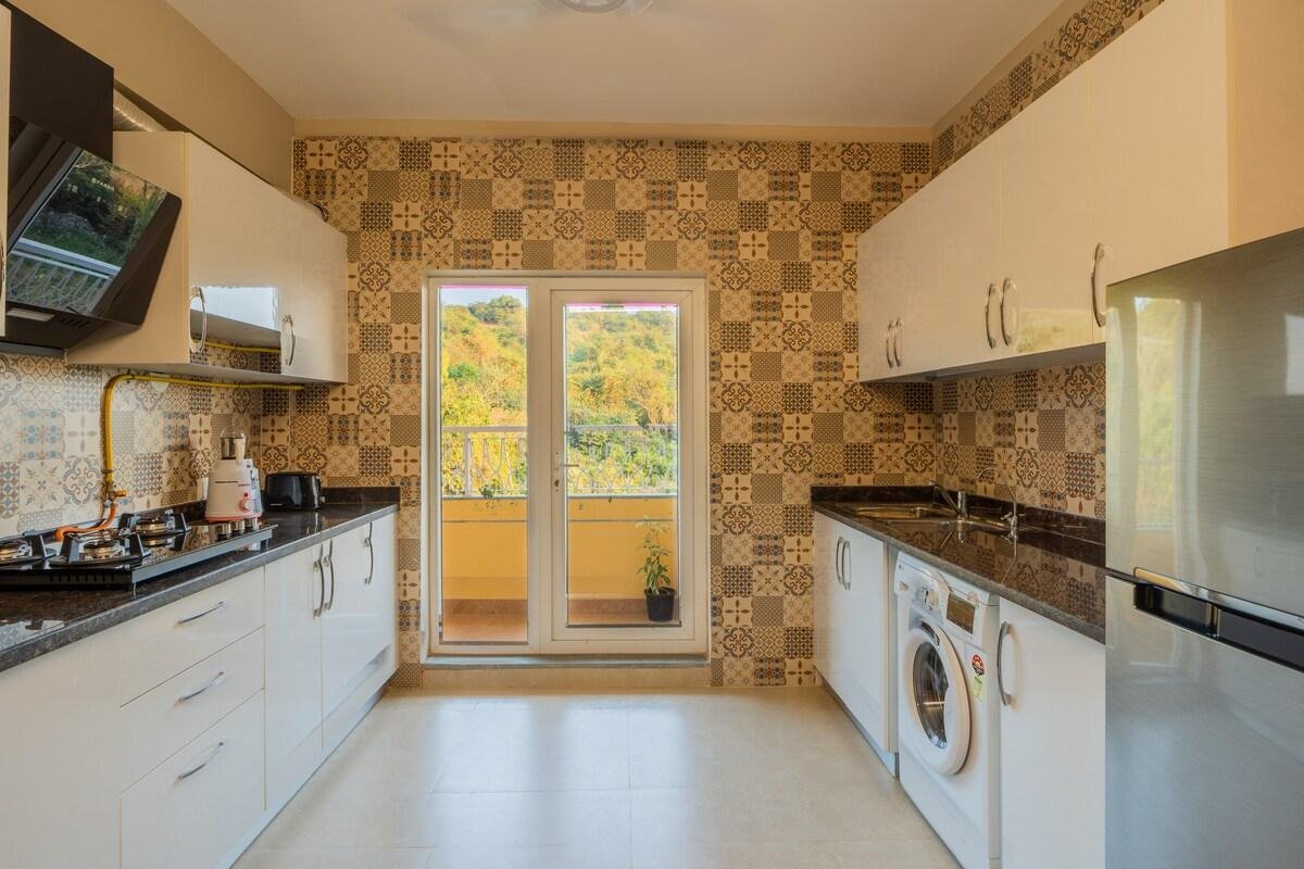 Alaya Stays Veera Marina Penthouse   3bhk x Solis Nature