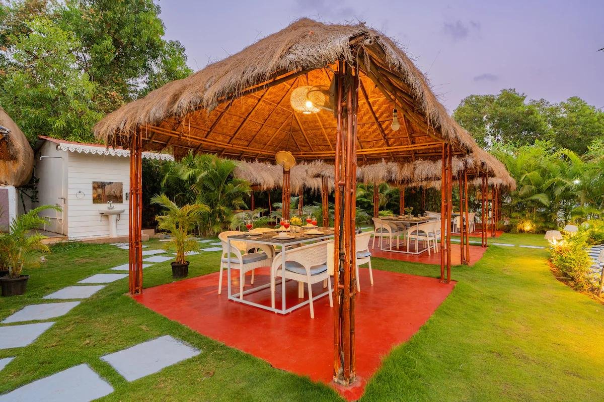Alaya Stays, Gracias Aquora      1 bhk x Solis Nature