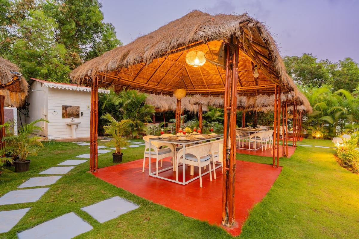 Alaya Stays, Gracias Aquora      1 bhk x Solis Nature