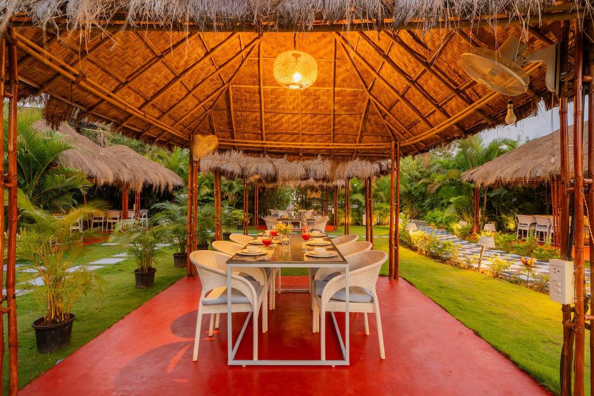 Alaya Stays, Gracias Aquora      1 bhk x Solis Nature