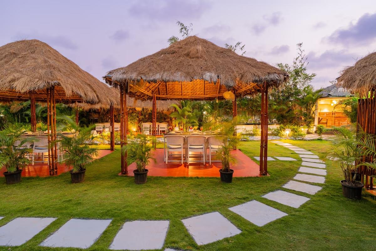 Alaya Stays, Gracias Aquora      1 bhk x Solis Nature