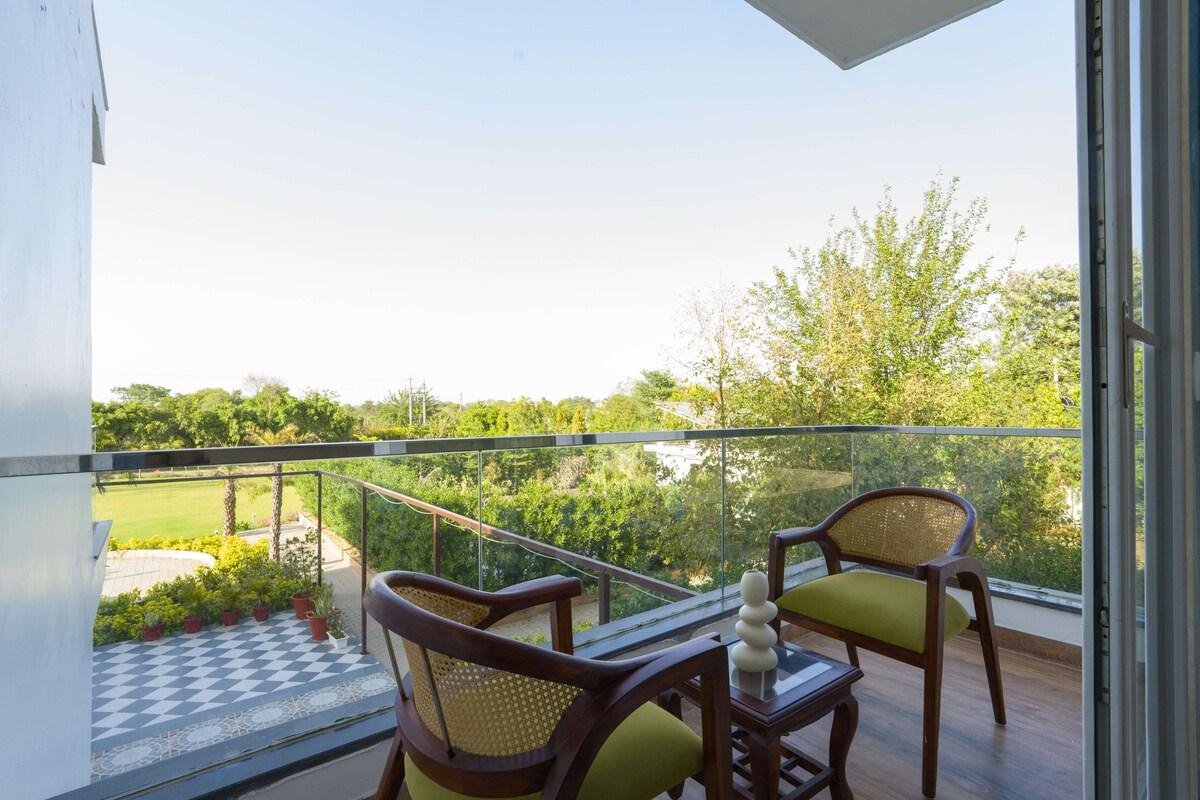 ELIVAAS AdhiVa Retreat   5 bhk x Solis Nature