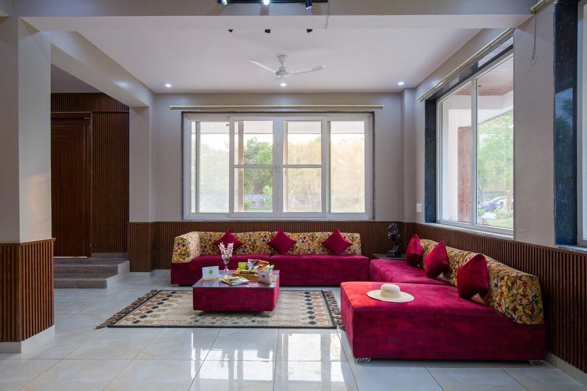 ELIVAAS Amber Villa 3 bhk x Solis Nature
