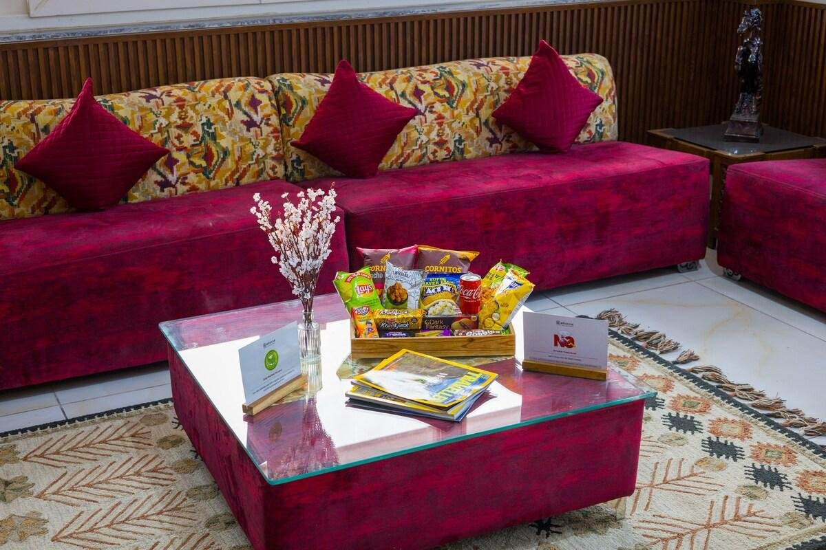 ELIVAAS Amber Villa 3 bhk x Solis Nature