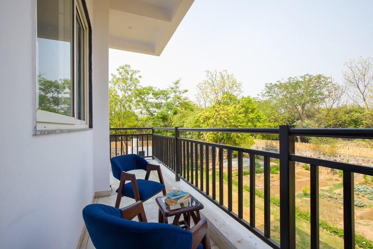 ELIVAAS Amber Villa 3 bhk x Solis Nature