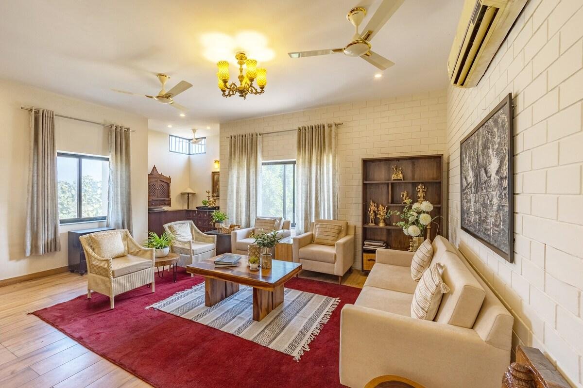 Alaya Stays Dacha   3 bhk x Solis Nature