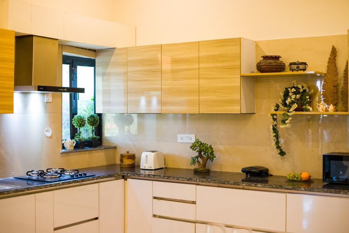 Alaya Stays Dacha   3 bhk x Solis Nature