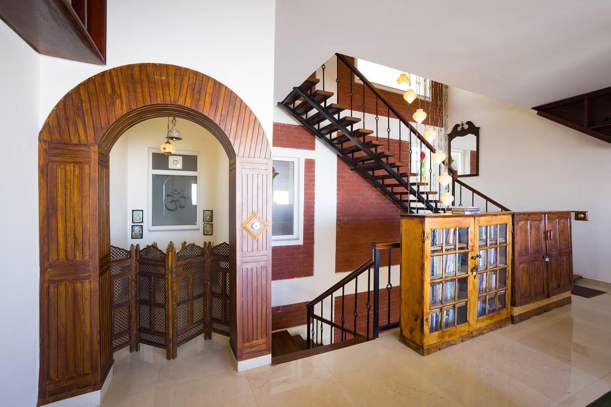ELIVAAS Cliff Side Villa 3BHK + Attic x Solis Nature