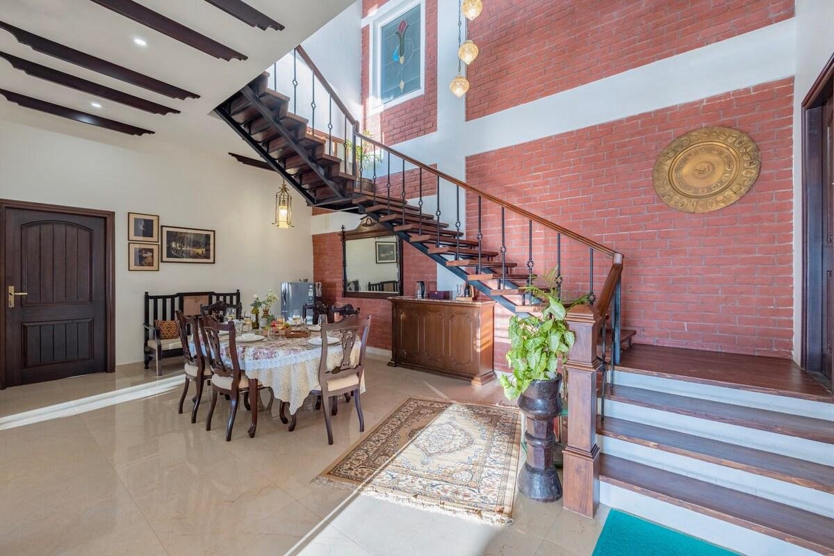 ELIVAAS Cliff Side Villa 3BHK + Attic x Solis Nature