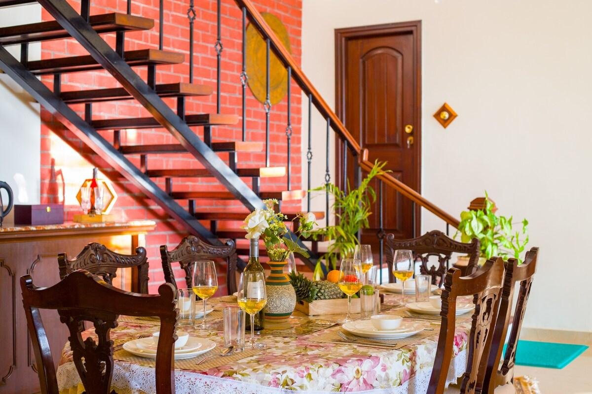 ELIVAAS Cliff Side Villa 3BHK + Attic x Solis Nature