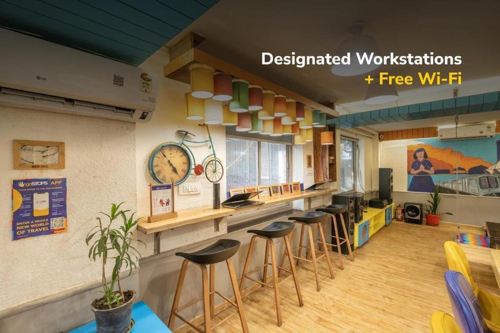 goSTOPS Delhi - Private Rooms & Dorms x Solis Nature