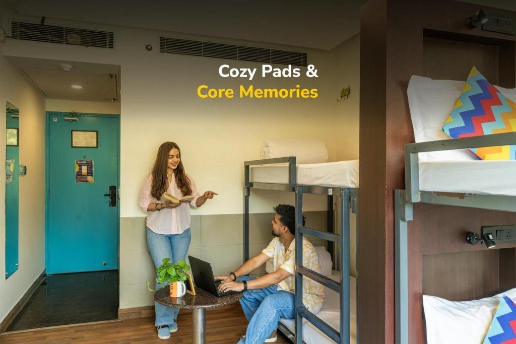 goSTOPS Delhi - Private Rooms & Dorms x Solis Nature