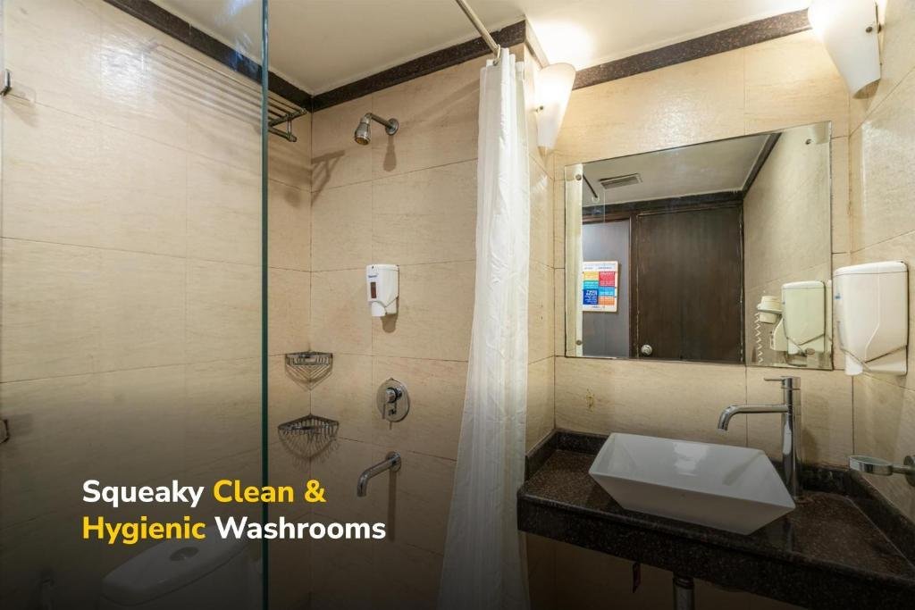 goSTOPS Delhi - Private Rooms & Dorms x Solis Nature