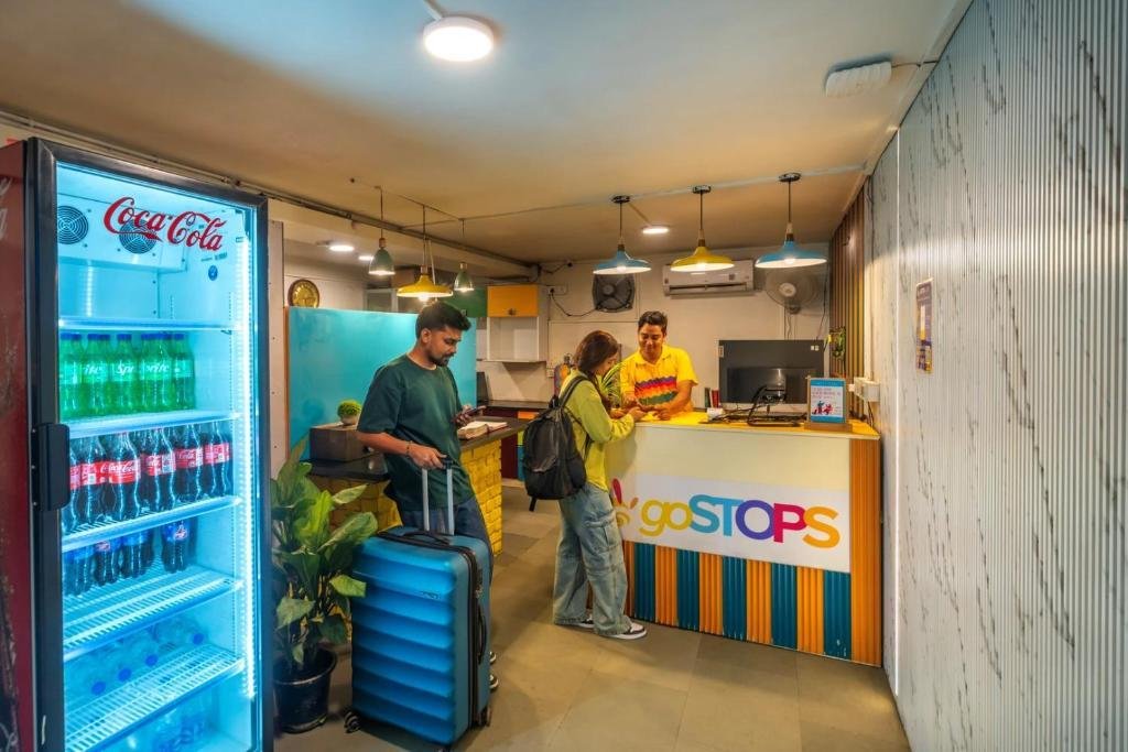 goSTOPS Delhi - Private Rooms & Dorms x Solis Nature