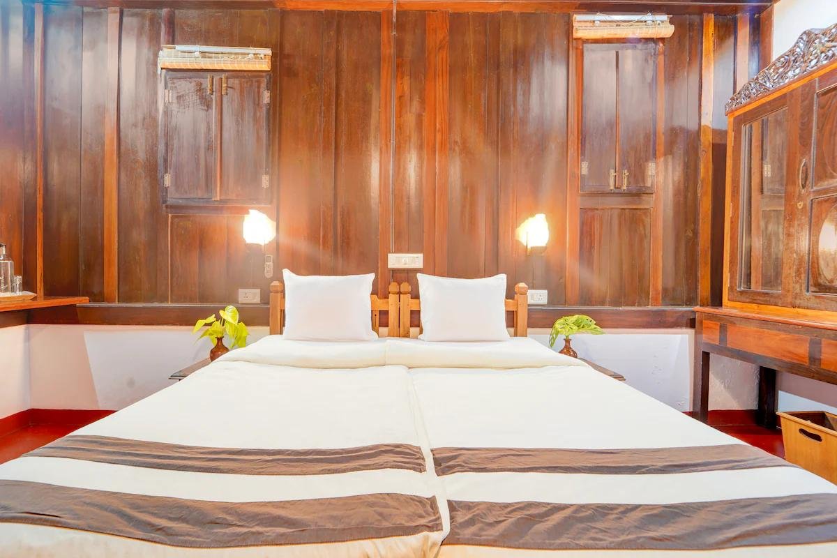 Alaya Stays Palm Dale Deluxe Room   1 room suite x Solis Nature