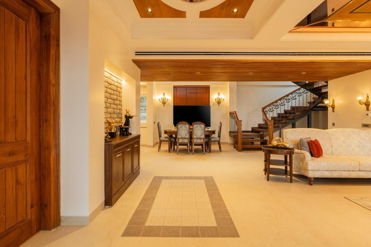 ELIVAAS privé The Royce Rose     4BHK Kasauli x Solis Nature