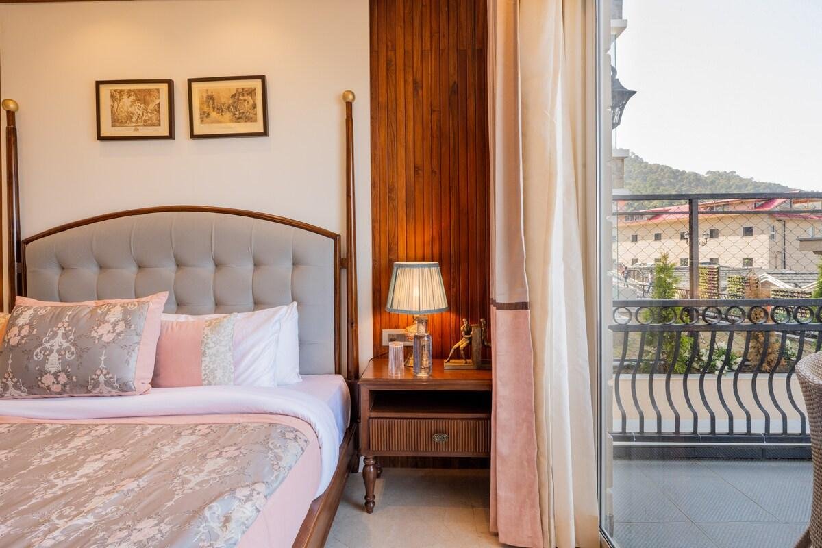 ELIVAAS privé The Royce Rose     4BHK Kasauli x Solis Nature