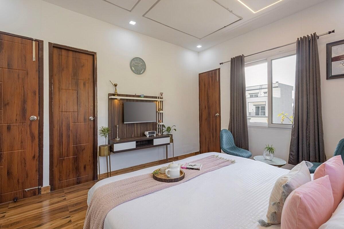 Alaya Stays Baramasa  3 BHK x Solis Nature