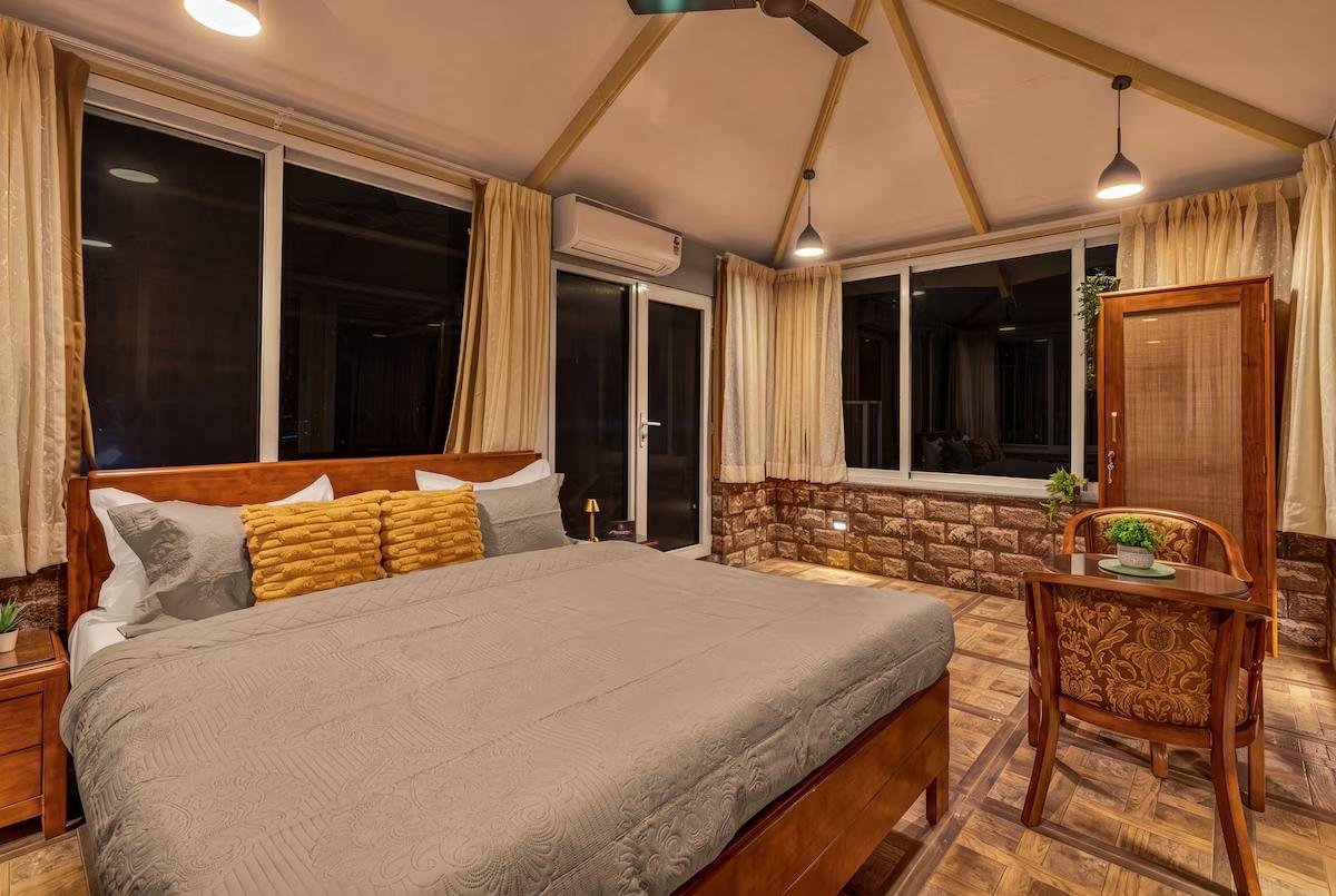Stayscape - Sage House, 5BHK Lonavala wd Game Zone x Solis Nature