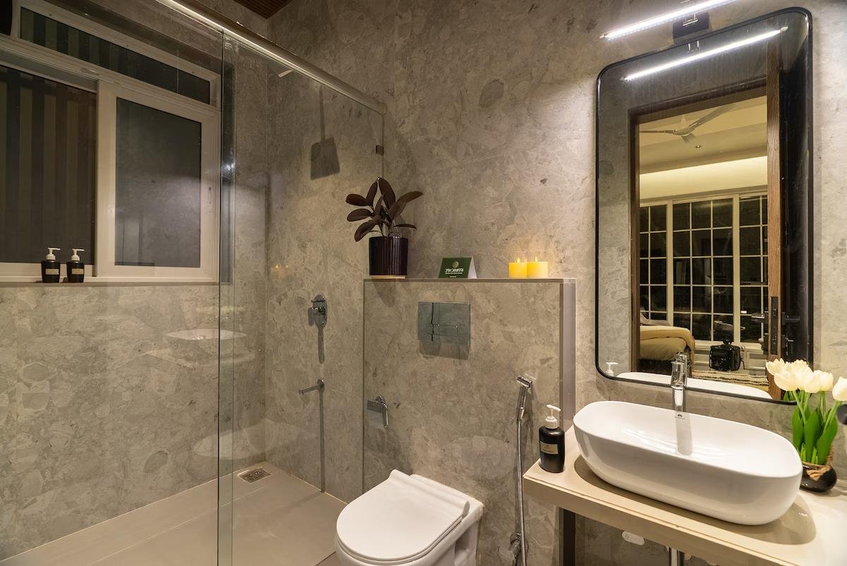 Stayscape- Gulmohar, 5BHK Lonavala, Turf, Big Pool x Solis Nature