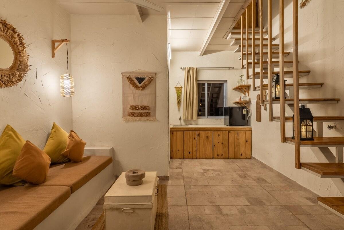 Boho theme 2BHK Villa wd Pvt Pool & Lawn in Karjat x Solis Nature