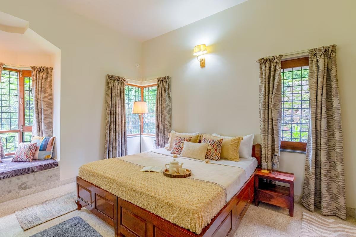 Alaya Stays by ELIVAAS Irayna 4 bhk x Solis Nature
