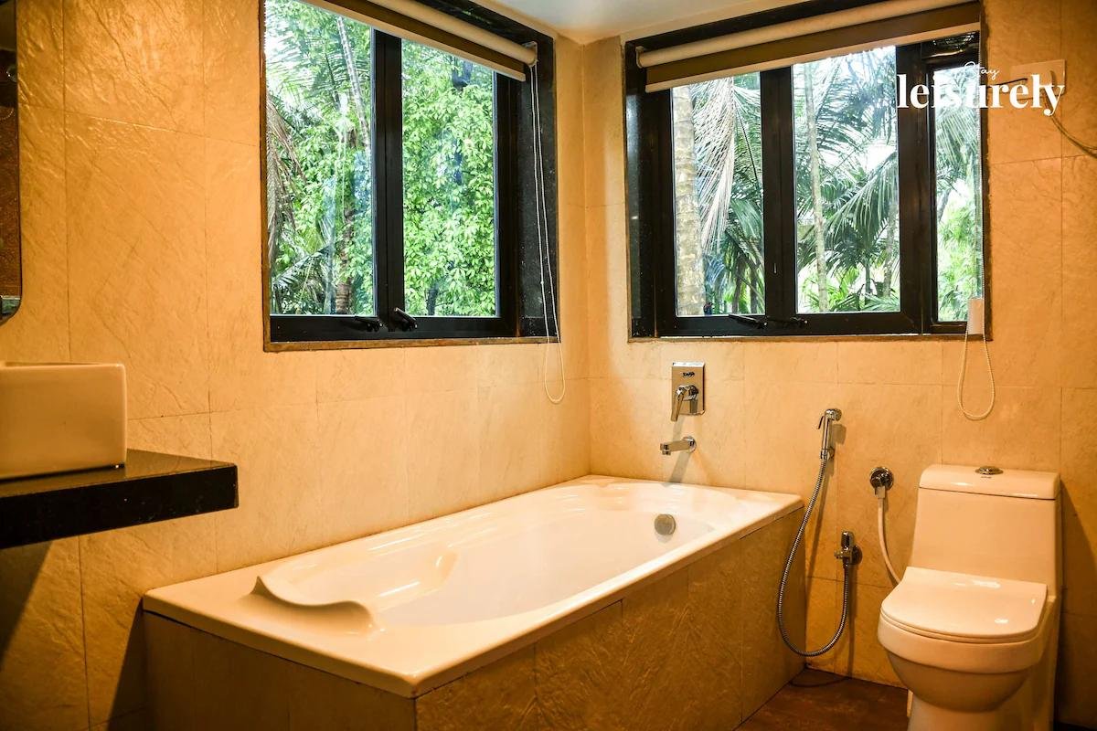 StayLeisurely Sera Villa Thal Alibaug 4 BHK x Solis Nature